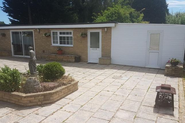 Thumbnail Flat to rent in Coppermill Road, Staines-Upon-Thames, Berkshire