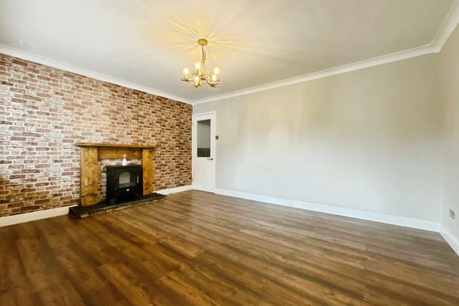 21, Robina Drive, Giltbrook, Nottingham photo 4