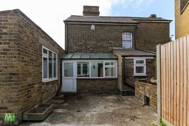 155, Windmill Lane, Waltham Cross photo 2