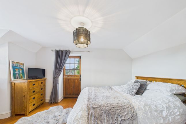 7 Trinity Terrace, Milford Haven photo 4