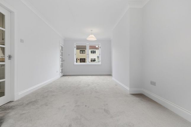 220, Moraine Avenue, Glasgow photo 3