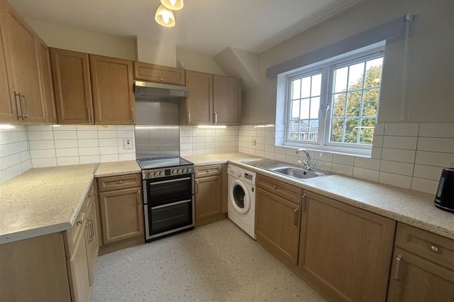 12, Eames Orchard, Ilminster photo 2