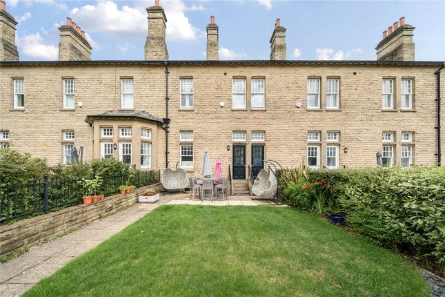 Thumbnail Town house for sale in 4 Grassington Mews, Clifford Drive, Menston, Ilkley, West Yorkshire