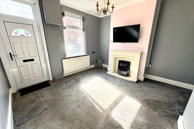 13, Dickinson Terrace, Pontefract photo 2