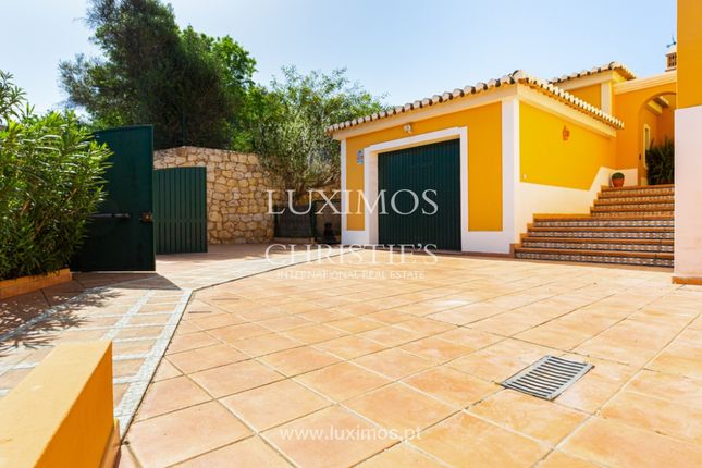 Villa for sale in Alvor, 8500 Alvor, Portugal