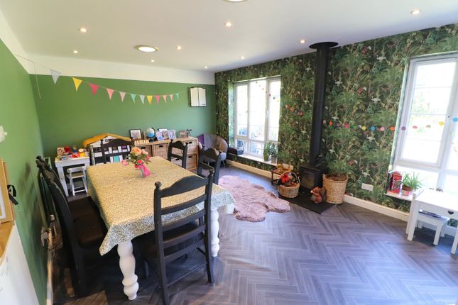 7, Shephall Lane, Hertfordshire photo 4