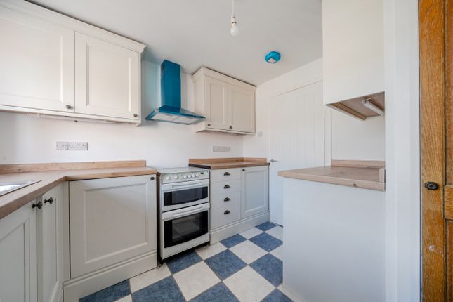 16, Bryn Close, Powys photo 2