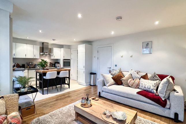 2c Woodridge, Bridgend photo 5
