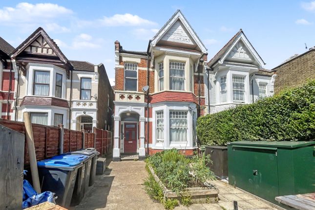 Studio flat on 37c Sellons Avenue, London, £185,000