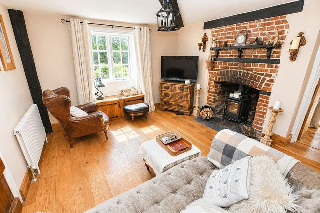 1 Abbey Gate Cottages, Maidstone photo 3