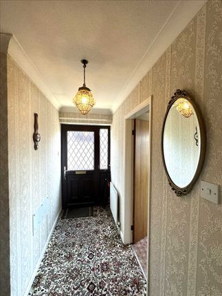 25, Blenheim Court, Scunthorpe photo 2