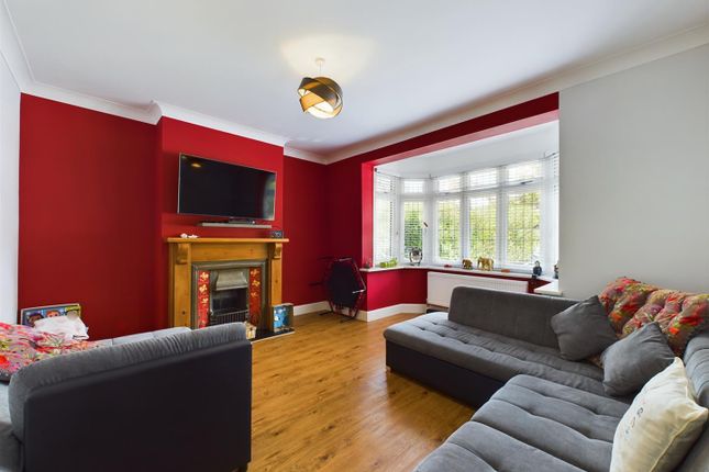48, Marlpit Lane, Coulsdon photo 3
