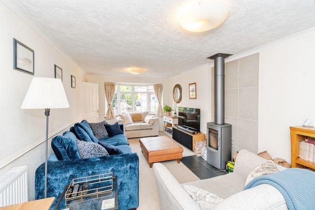 4, Armada Drive, Southampton photo 4