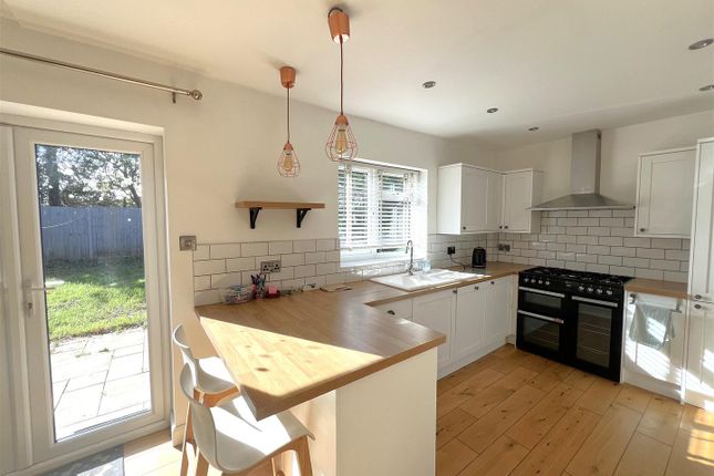 74, Longmead Road, Thames Ditton photo 2