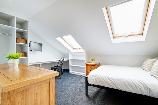 46, Braemar Road, Manchester photo 4
