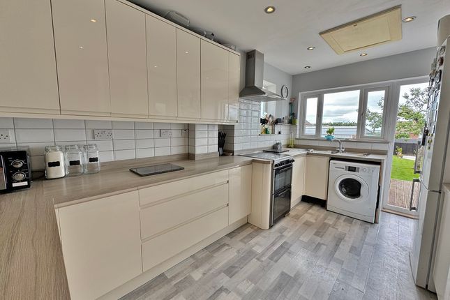 17, Hill View Road, Portchester photo 4