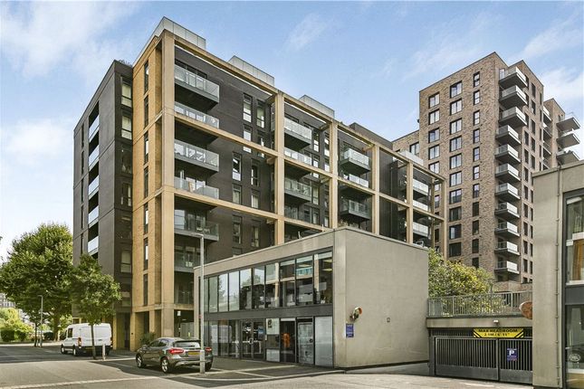 Thumbnail Flat to rent in Enterprise Way, Wandsworth