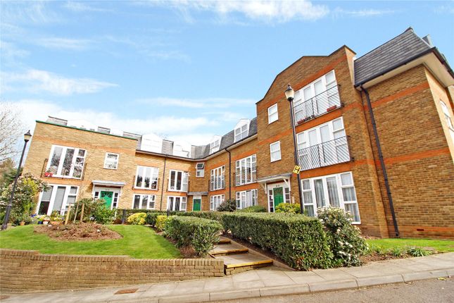 Thumbnail Flat for sale in Foxwood Green Close, Enfield, Middlesex