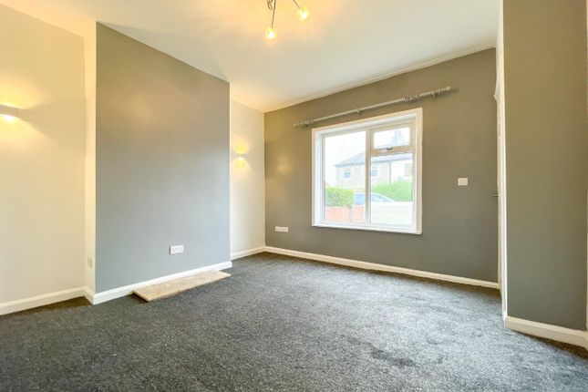 17, Sunnydale Avenue, Brighouse photo 2