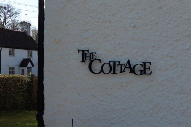 The Cottage, Stevenage photo 2