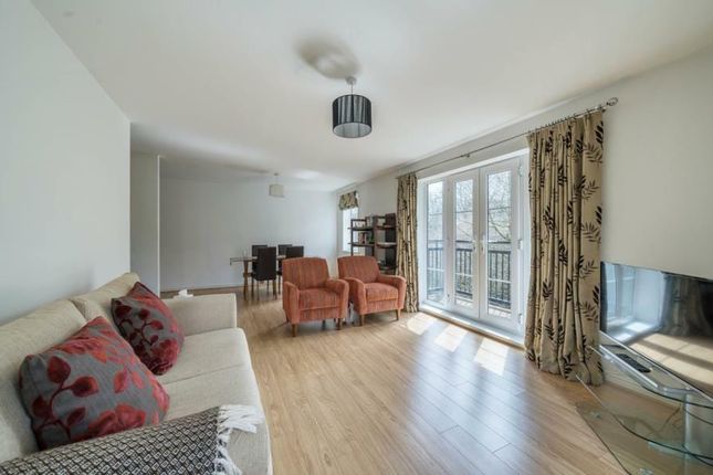43 Sandhills Court, Sandhills Lane, Virginia Water photo 4