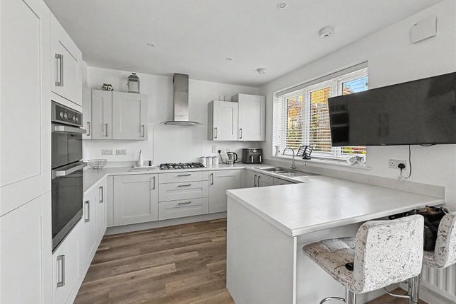 5, Vartenham Close, Sherborne photo 3