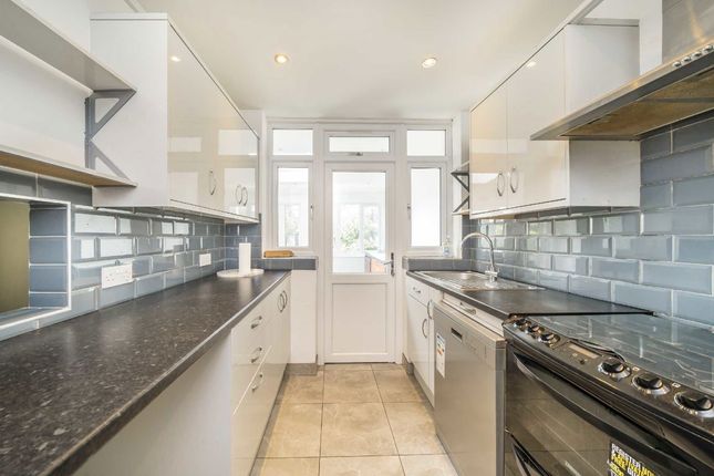 19, Beechcroft Road, London photo 4