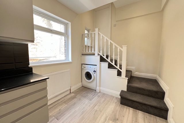 FIRST FLOOR, 66, Blackstock Road, London photo 2