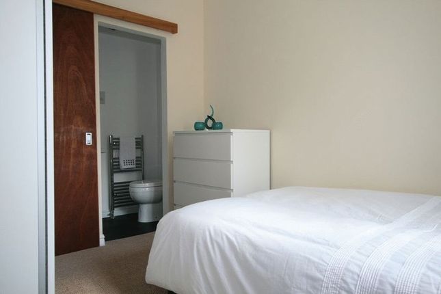 Thumbnail Room to rent in Great Western Road, Gloucester