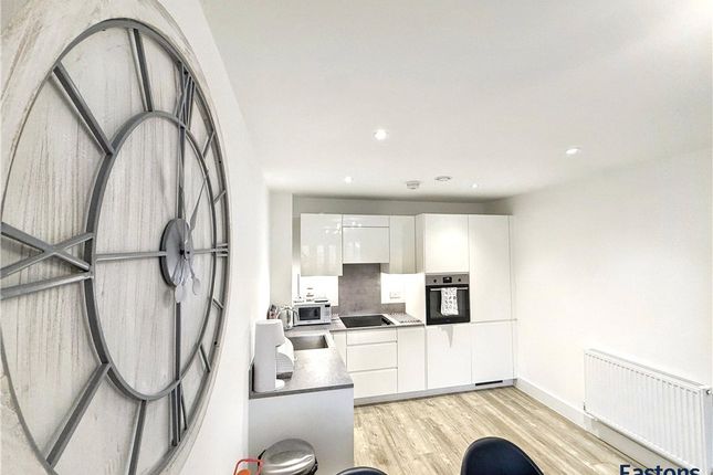 Flat 10, Chinon House,, 3 Beatrice Square, Surrey photo 3