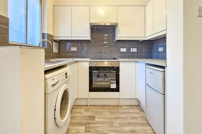 63, New Road, Middlesex photo 4