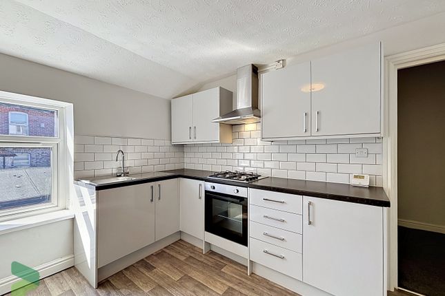 First Floor Flat, 92, Sudell Road, Darwen photo 5