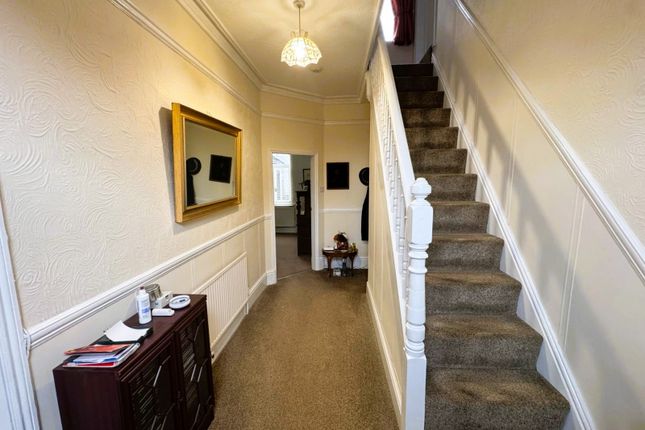 102, Mansfield Road, Alfreton photo 3
