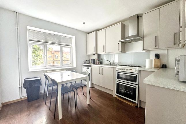 200, Stroud Crescent, London photo 2