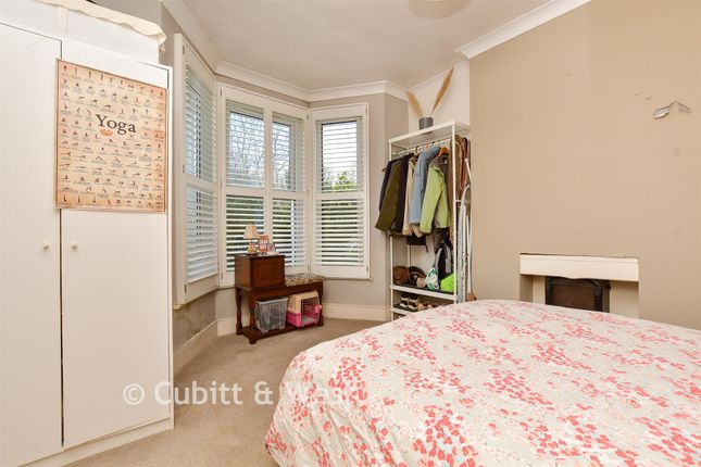 39A, Carshalton Road, Mitcham photo 4