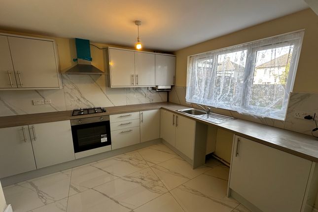 23, Leicester photo 4