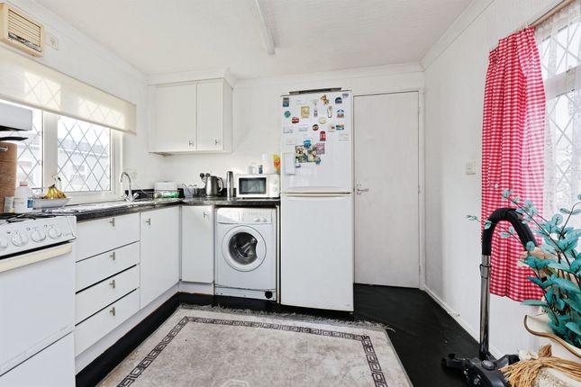 51, Shalloak Road, Canterbury photo 3