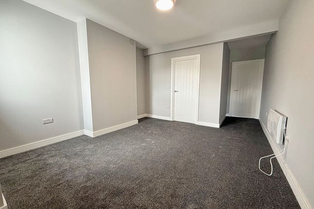 84b, Frodingham Road, Scunthorpe photo 2
