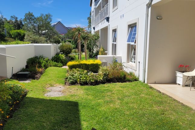 Thumbnail Apartment for sale in Vaillant Boulevard, Somerset West, Cape Town, Western Cape, South Africa
