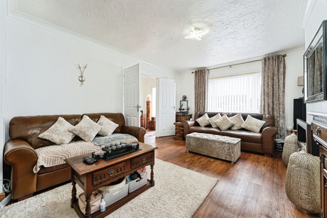 15, Fairview Gardens, Chatteris photo 2