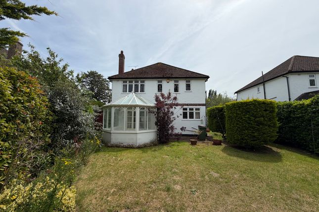 38 D'Abernon Drive, Cobham photo 4