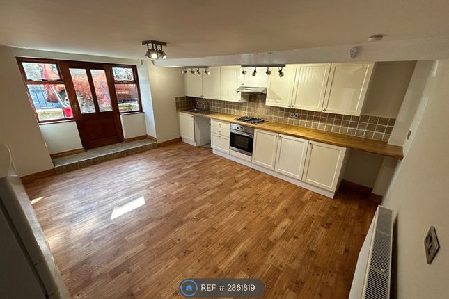Grove Square, Gomersal, Cleckheaton photo 4