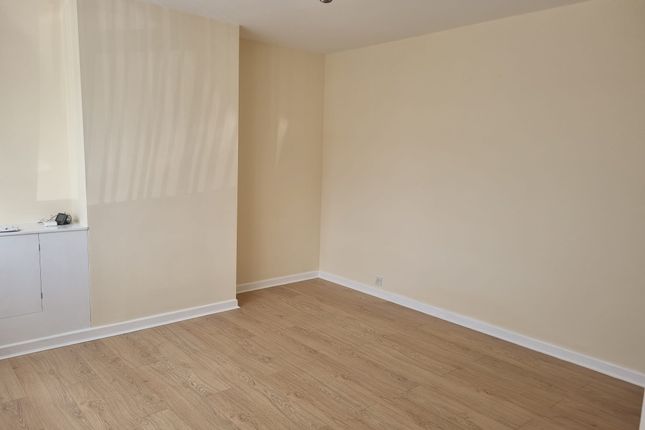 134, Gladstone Road, Northampton photo 3