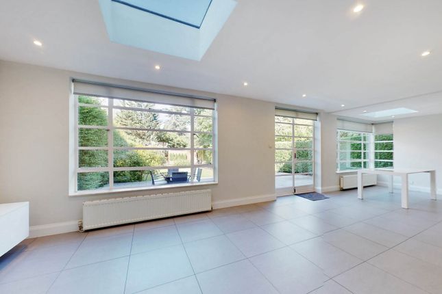 Litchfield Way, Litchfield Way, Hampstead Garden Suburb photo 4