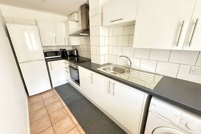 Turnberry Court, Watford photo 3