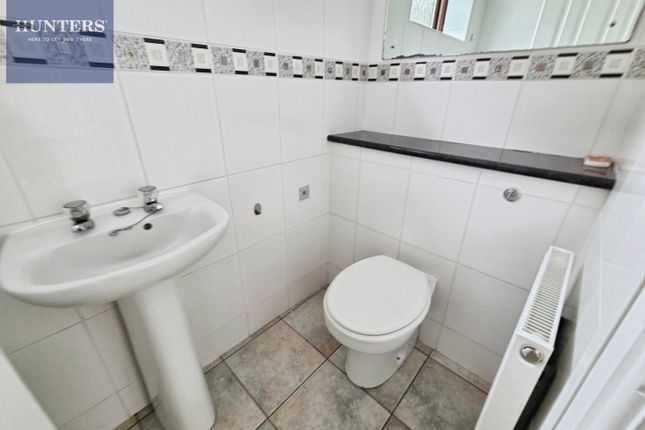 2, Glen View, Bridgend photo 2