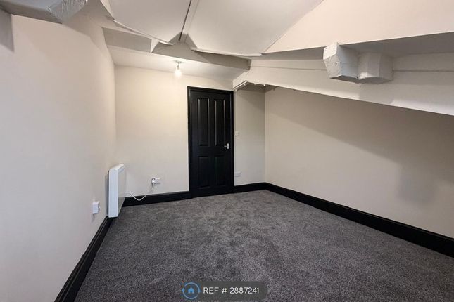 Flat, Market St, Dalton-In-Furness photo 5