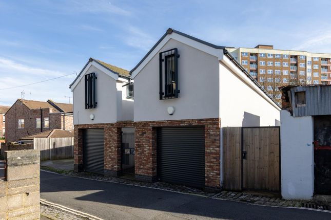40, Back Road, Bristol photo 2