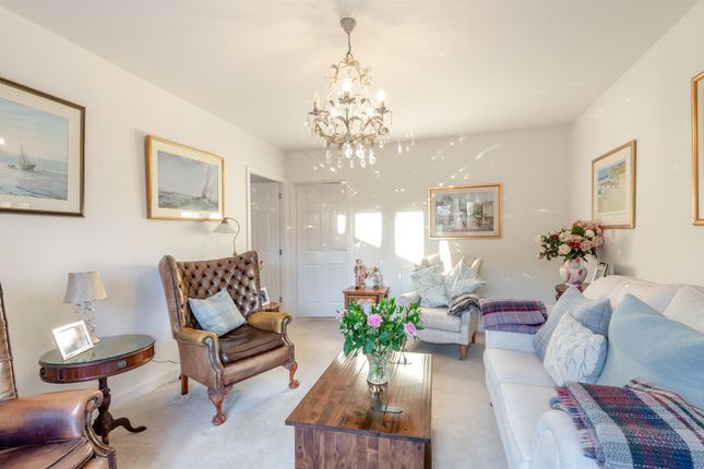 27, Southwell Way, Oakham photo 4