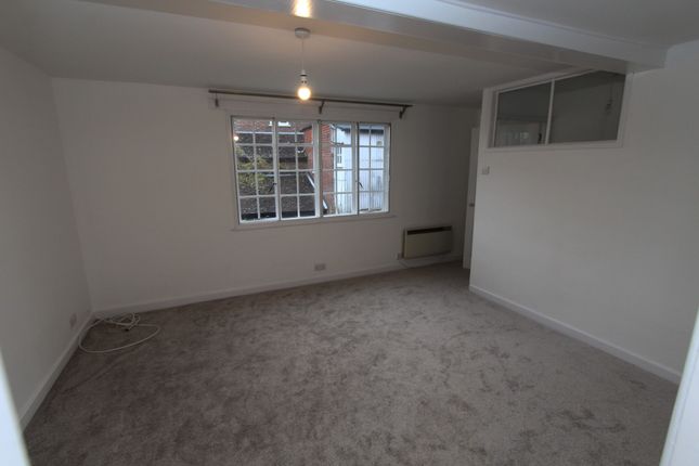 Coach House Flat, Bridge Street, Fareham photo 4